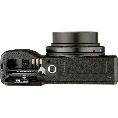 Ricoh GR IIIx, Black, Digital Compact Camera with 24MP APS-C Size CMOS Sensor, 40mmF2.8 GR Lens (in The 35mm Format) - Image 6